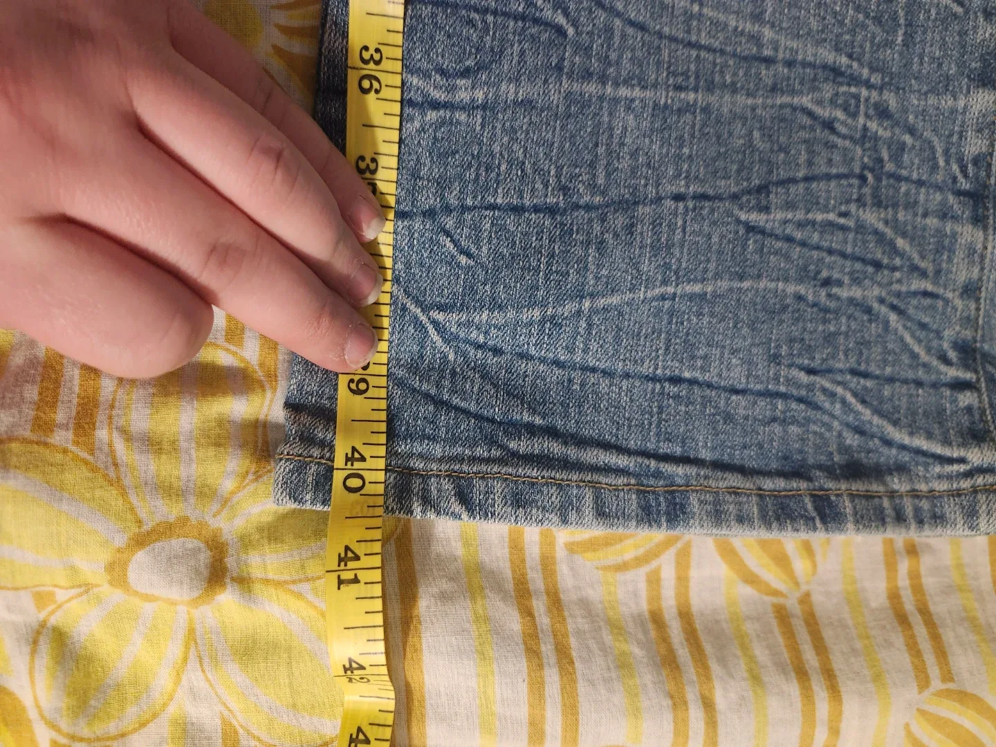 y2k Blue and White Faded Denim Straight Leg Jeans image indicator(8)