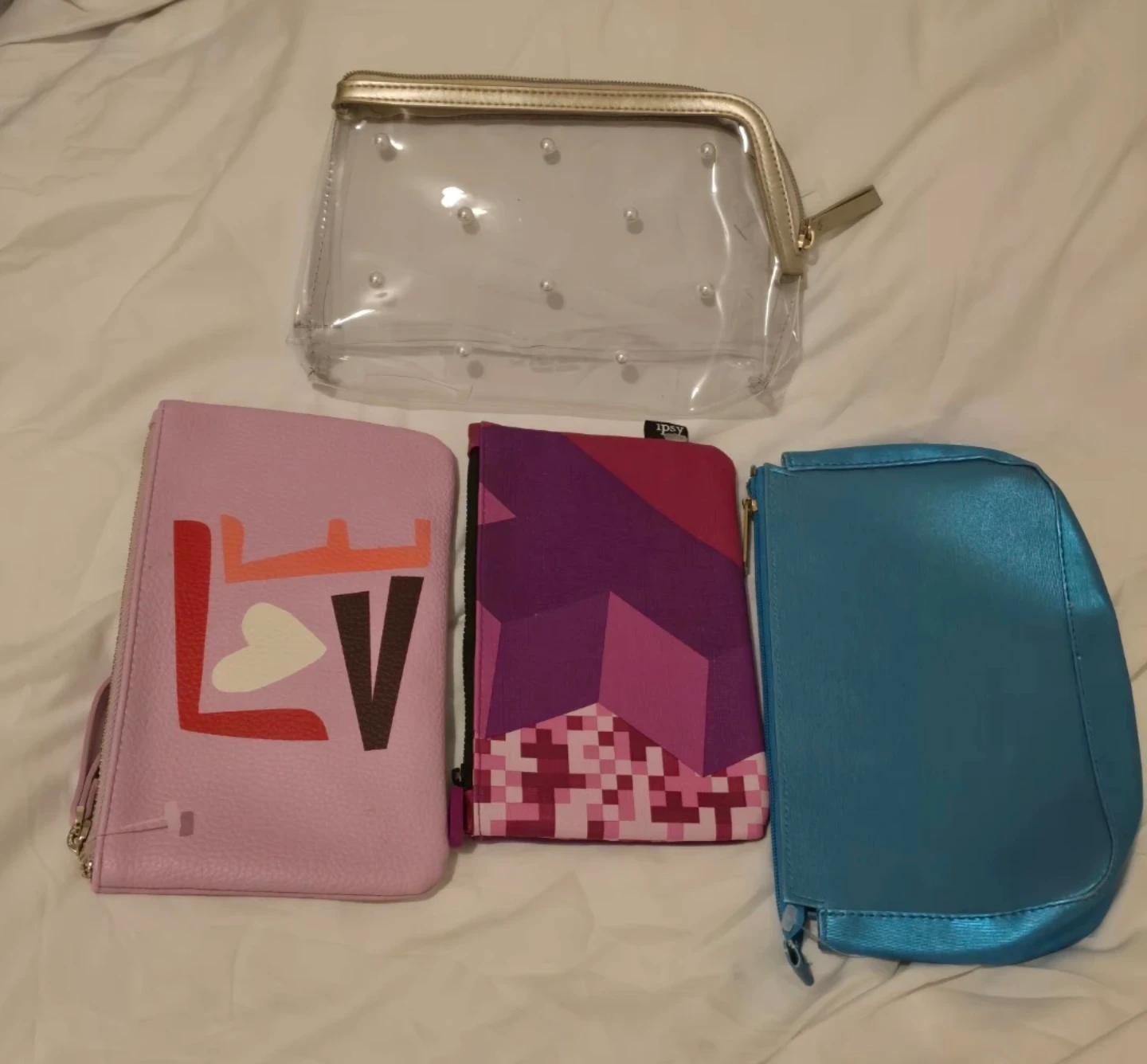 4 Cosmetic Designer Bags: Ipsy, Shiseido & Estee Giftable