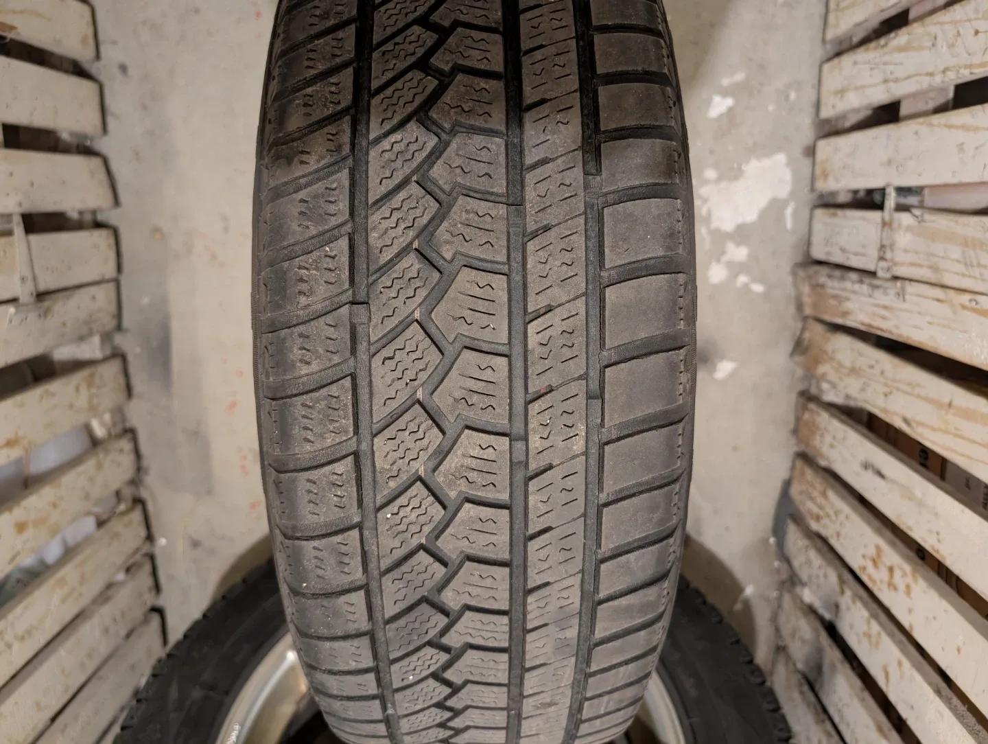 Winter Tires on Rims image indicator(4)