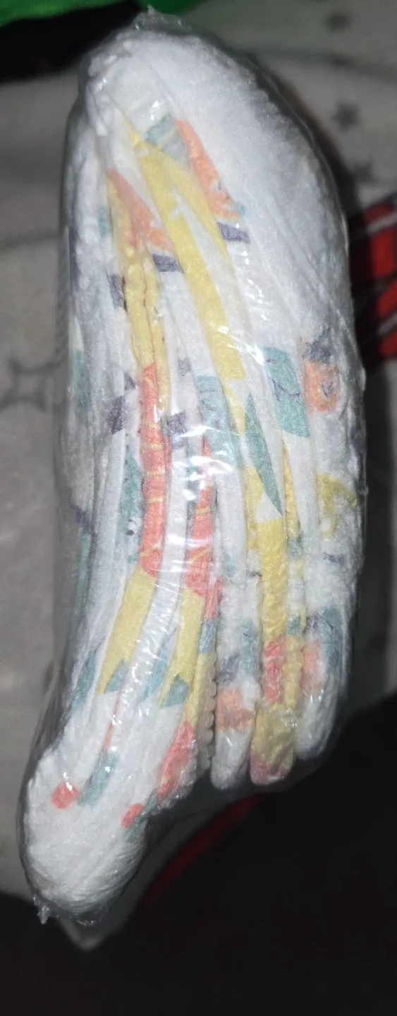 FREE travel pack of Newborn diapers image indicator(2)