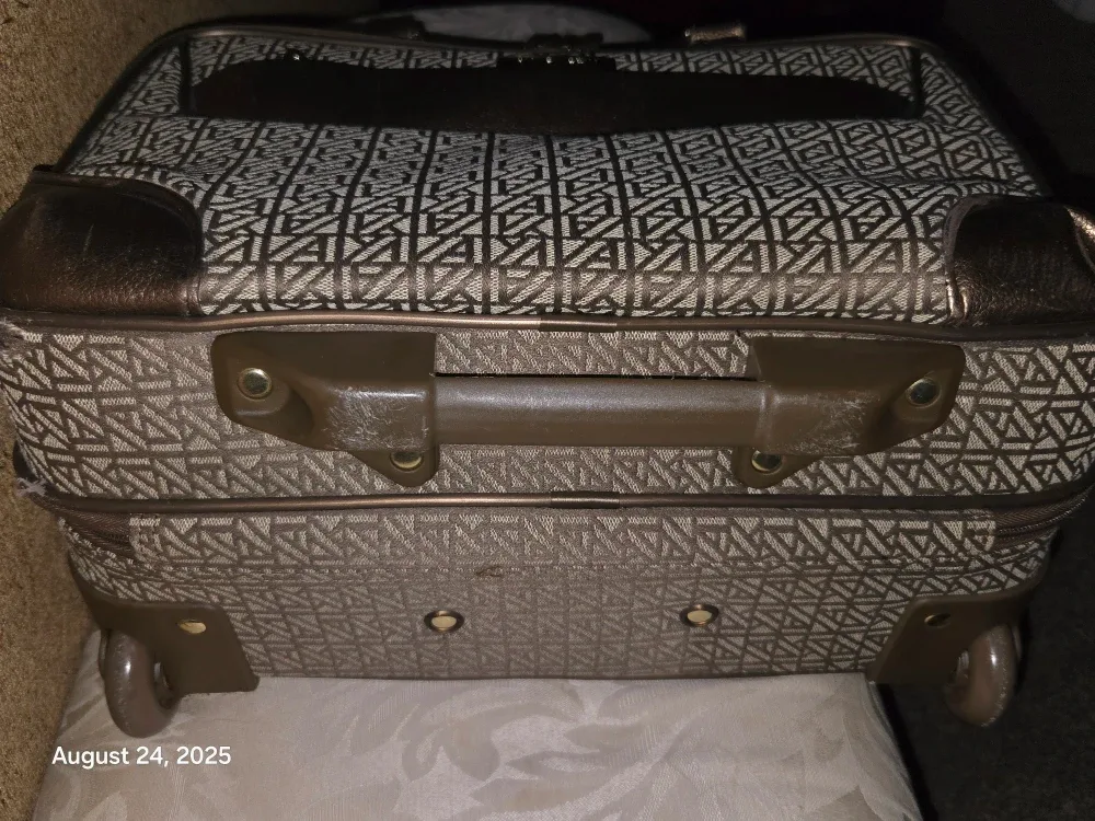 Anne Klein Rolling Suitcase image indicator(8)