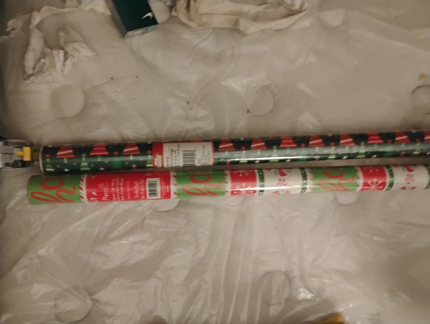 Christmas House & Paper Craft Gift Wrap - 2 Rolls for $ 10.00 image indicator(5)