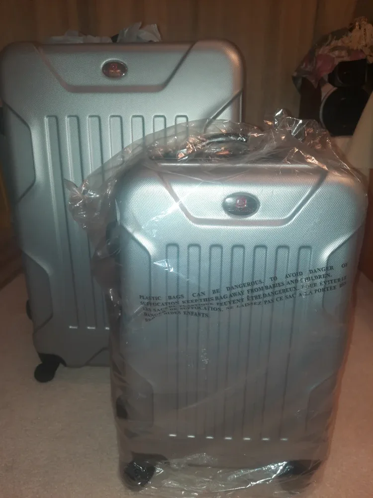Outbound Silver Hardside Luggage Set - NEW!