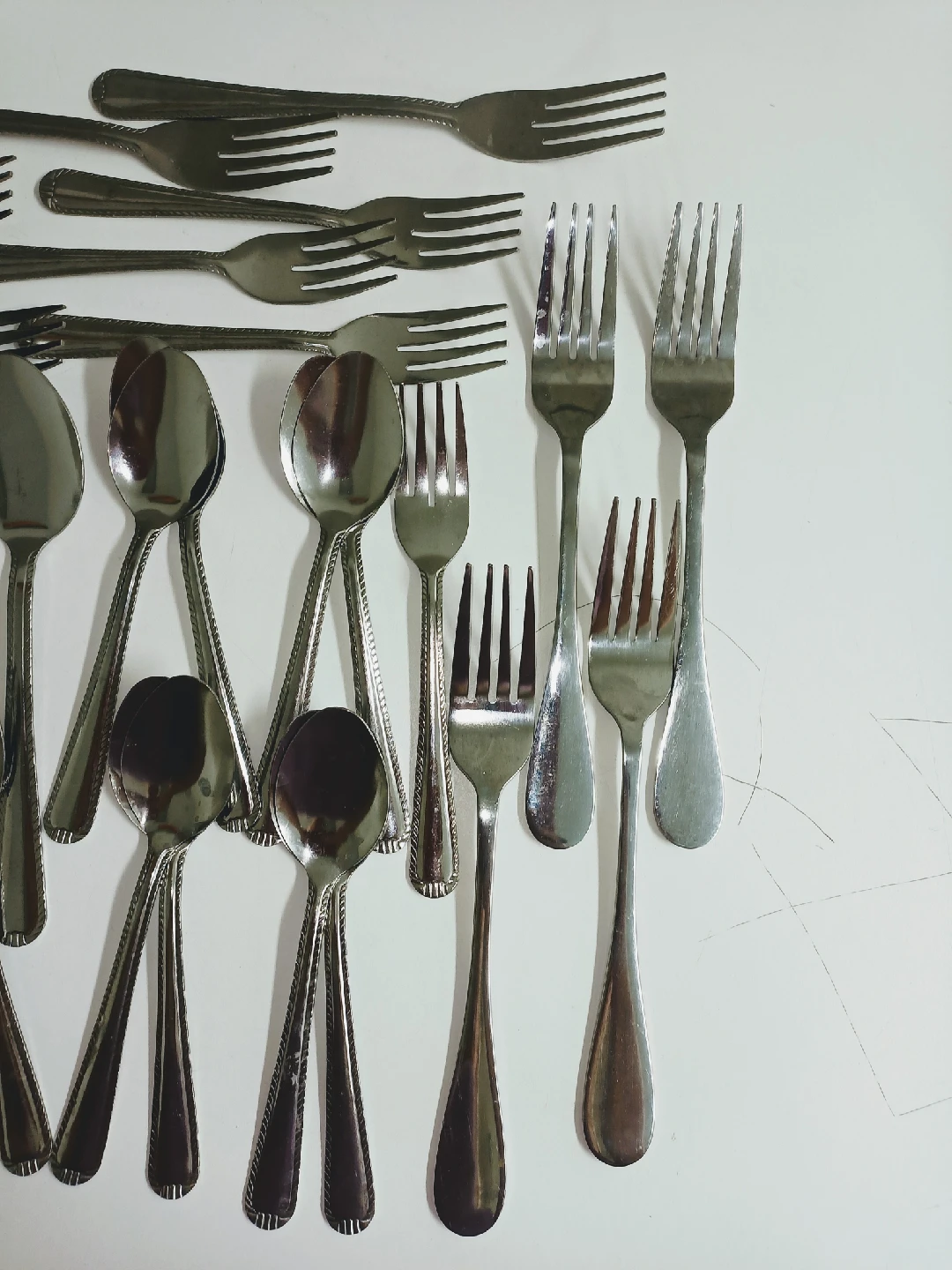42pc Cutlery 🥕 - photo 4