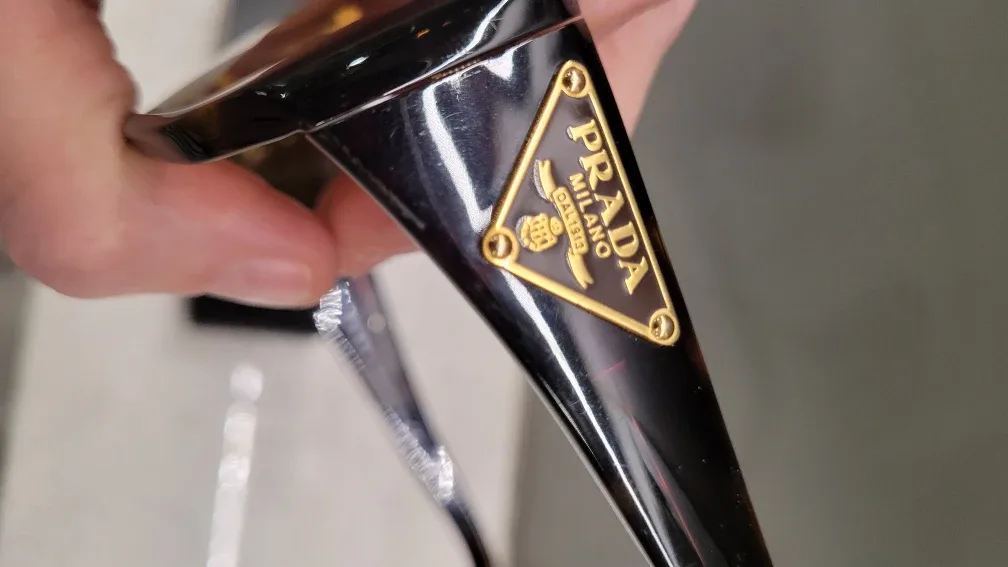 Authentic Prada frames image indicator(9)