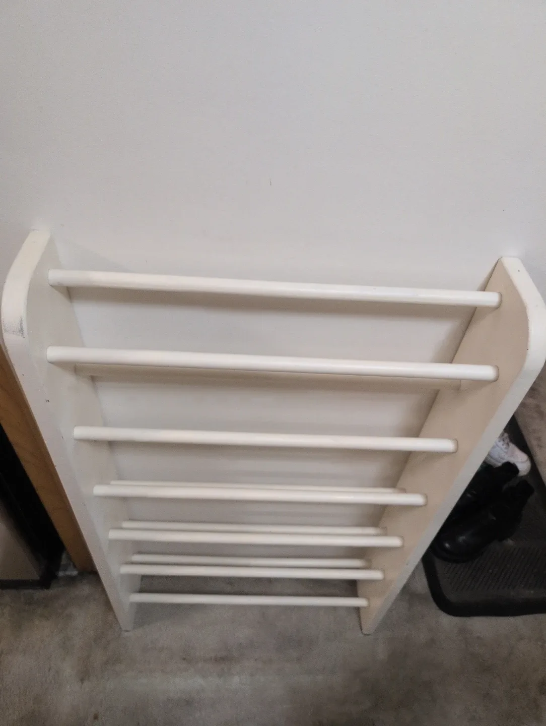 White Wooden Rack image indicator(2)
