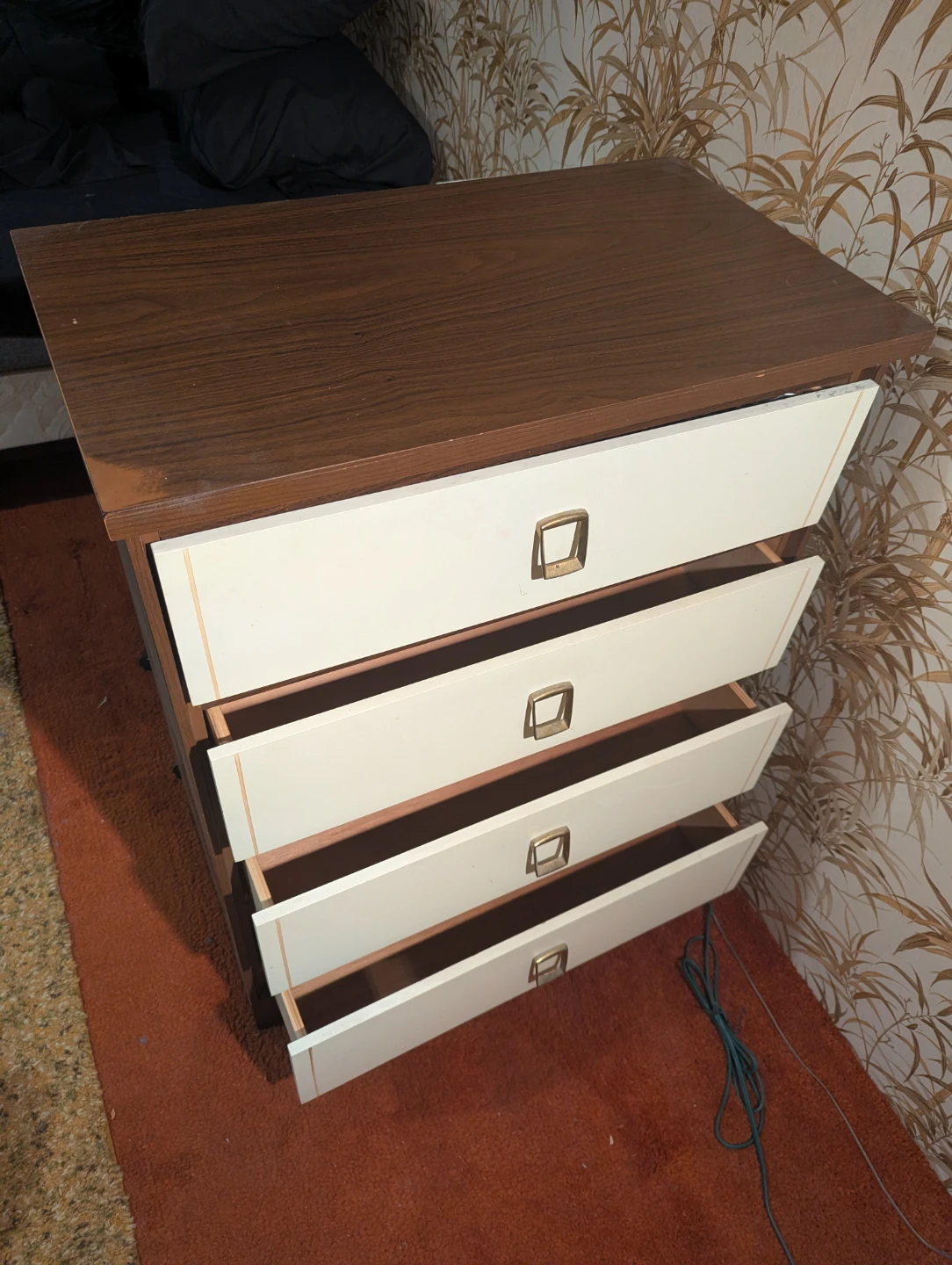 Vintage 4-Drawer Dresser - Brown & White