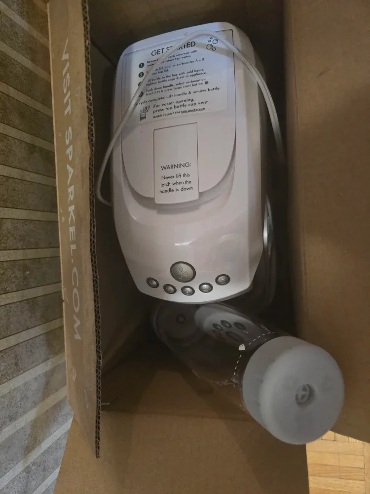 Sparkel Beverage System - Soda Maker used once image indicator(3)