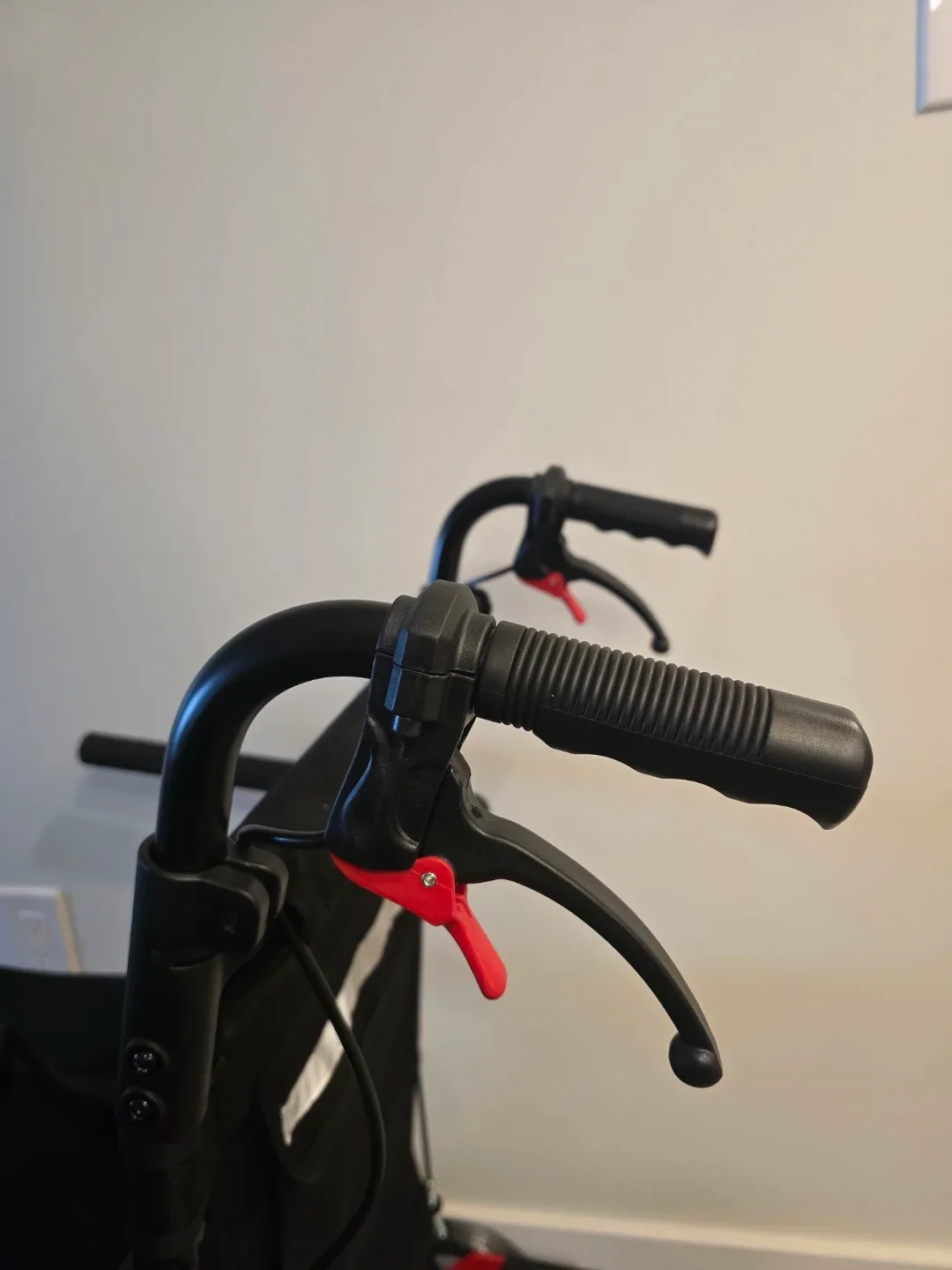 Transport Transfer Wheelchair Model DH01411 image indicator(9)