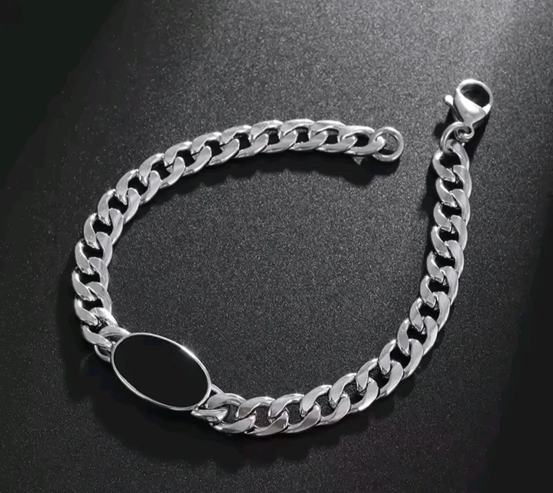 Silver Chain Bracelet with Black Stone image indicator(7)