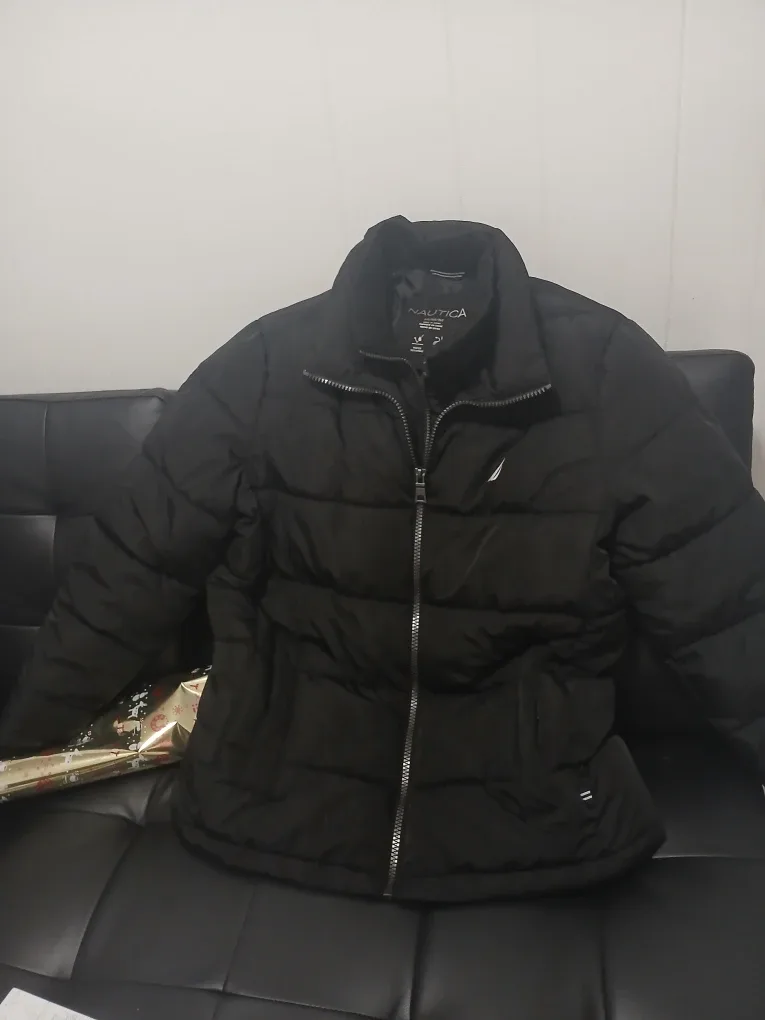 Nautica Black Puffer Jacket - Size M image indicator(4)