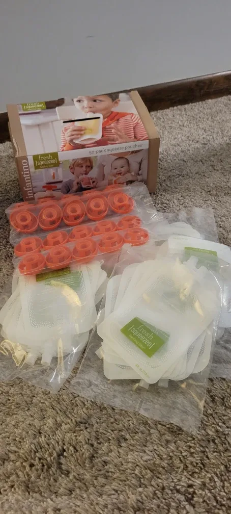 Infantino Fresh Squeezed Squeeze Station + Pouches image indicator(3)