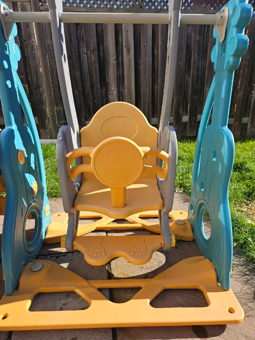 Kids Slide and Swing Set - Fun Outdoor Play! image indicator(2)