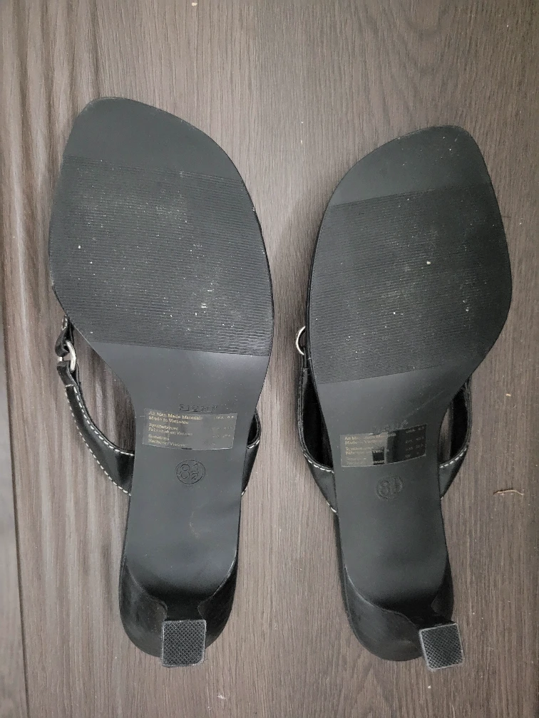 Black Sandals - Size 8.5 - photo 2