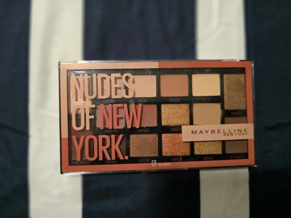Maybelline Nudes of New York Eyeshadow Palette
