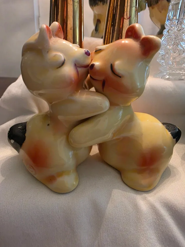 5 Sets Vintage Salt & Peppers image indicator(4)