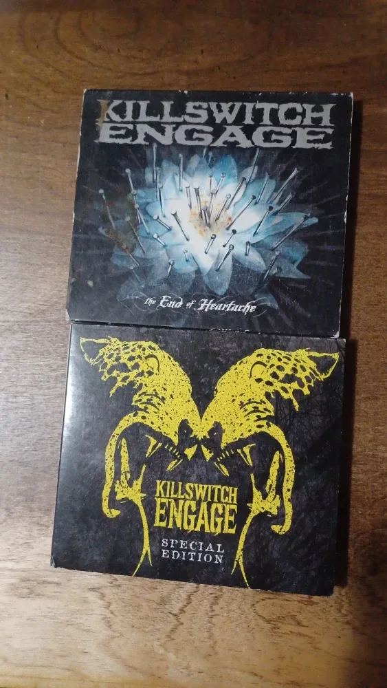 Seether & Killswitch Engage CDs image indicator(2)