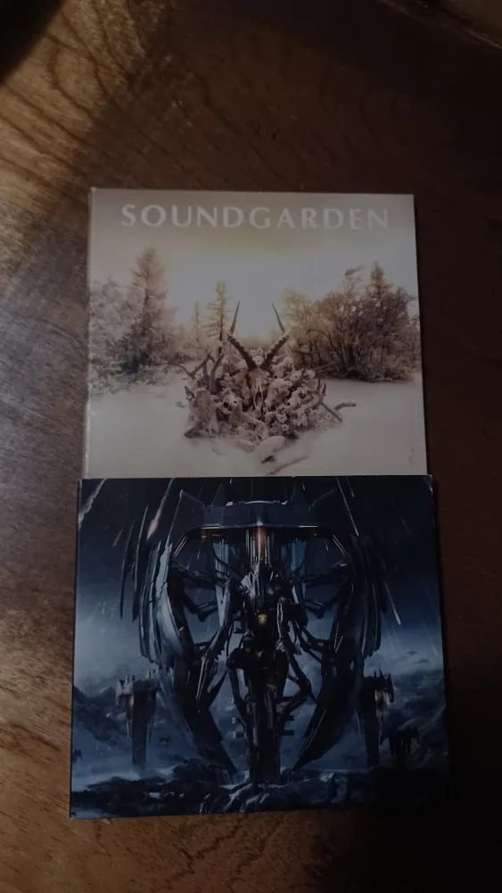 Soundgarden, Static-X, Soulfly, Temple of the Dog CDs image indicator(2)