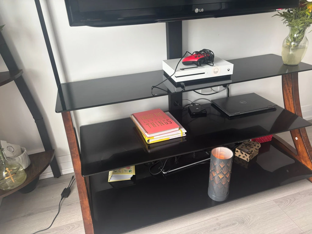 Black Glass TV Stand With T.V - photo 3