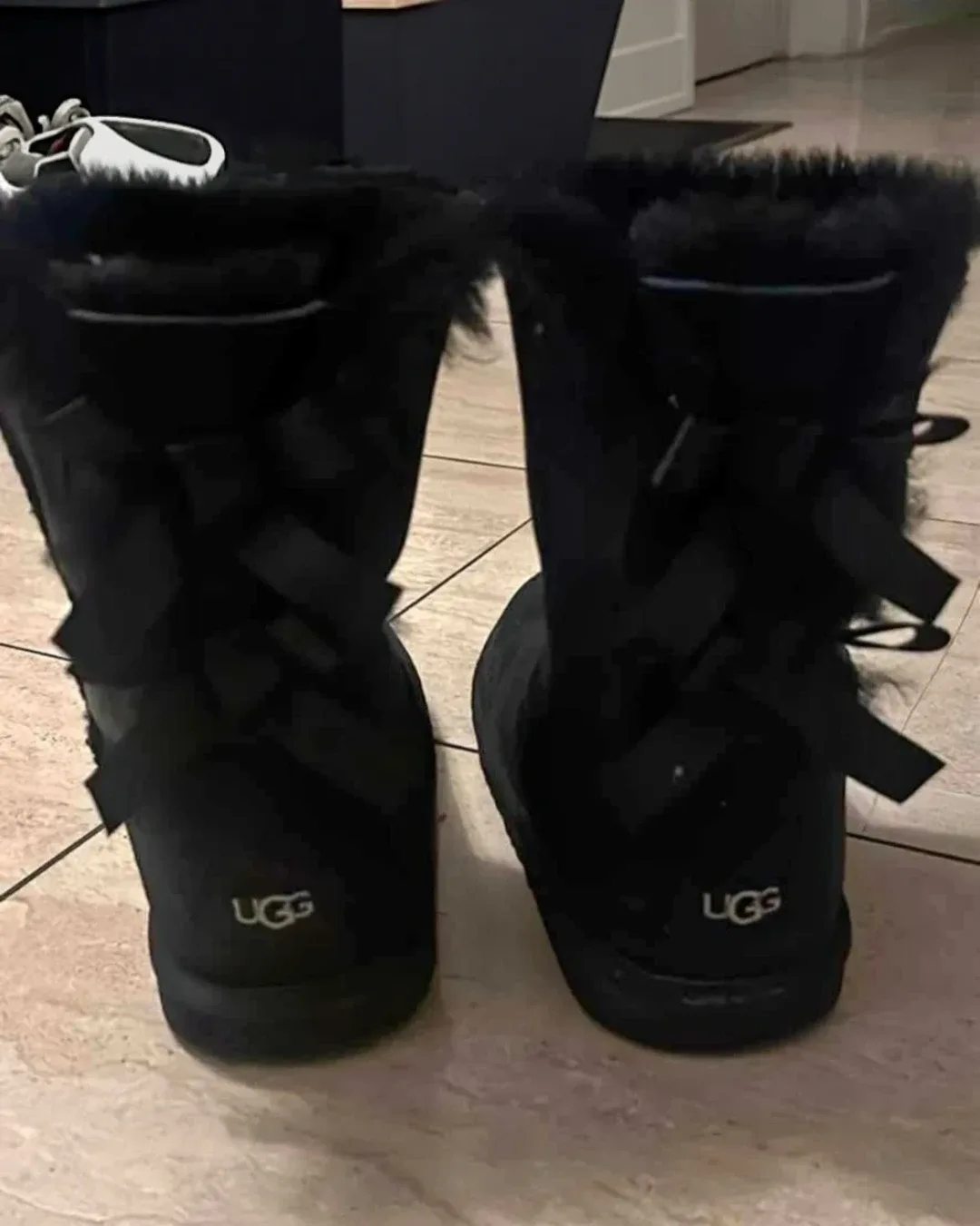 UGG Bailey Bow Boots in Black- EU38 thumbnail