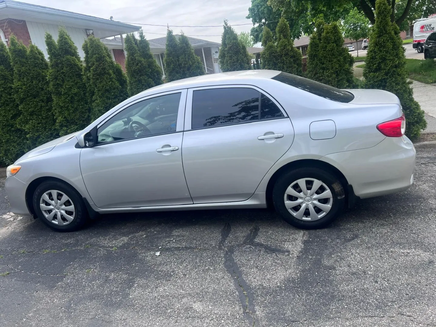 2011 Toyota Corolla image indicator(10)