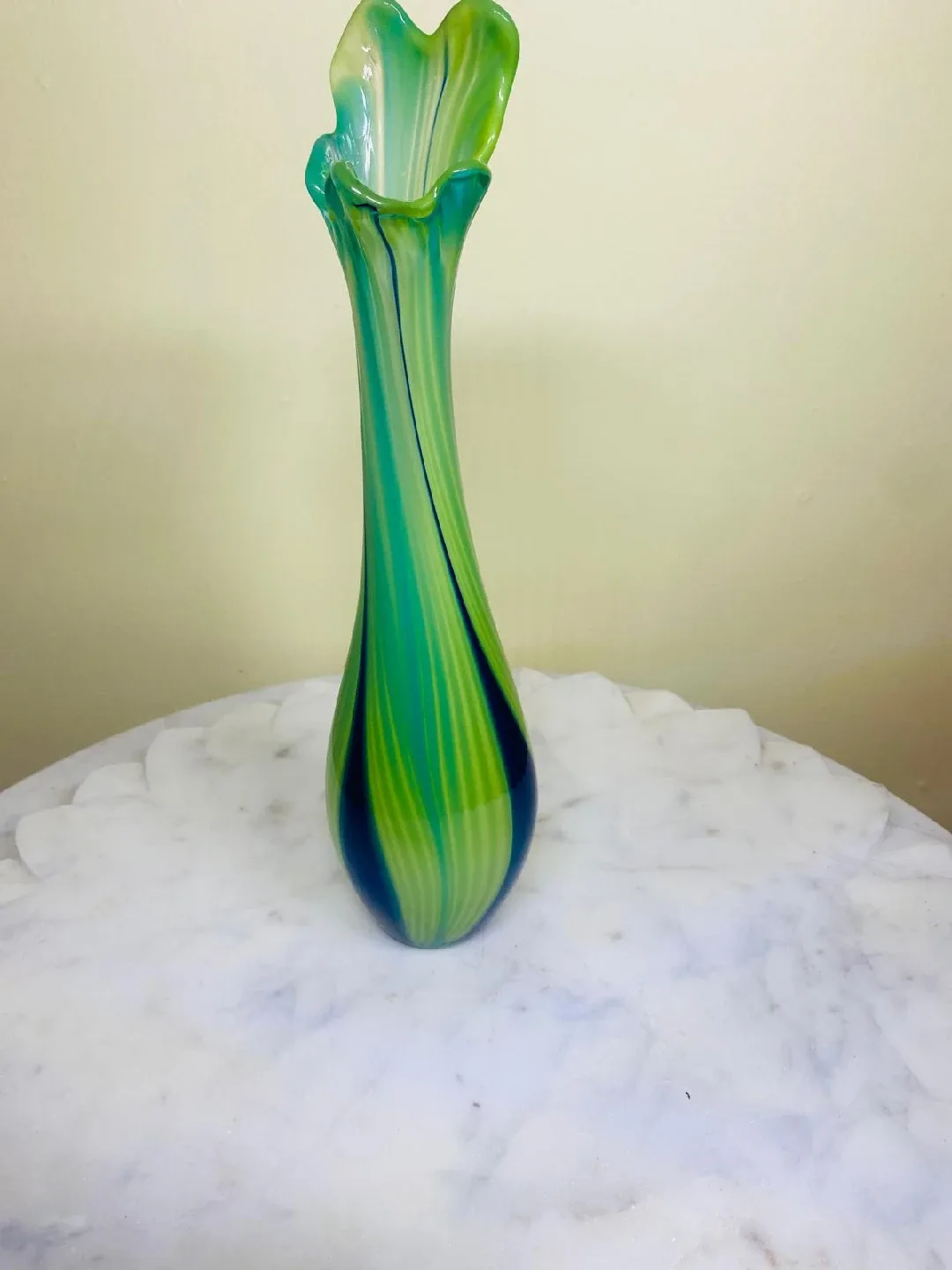 Green and Blue Art Glass Vase image indicator(2)