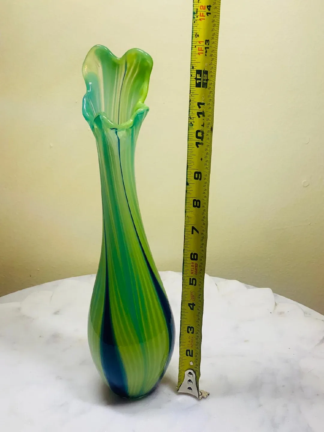 Green and Blue Art Glass Vase image indicator(4)