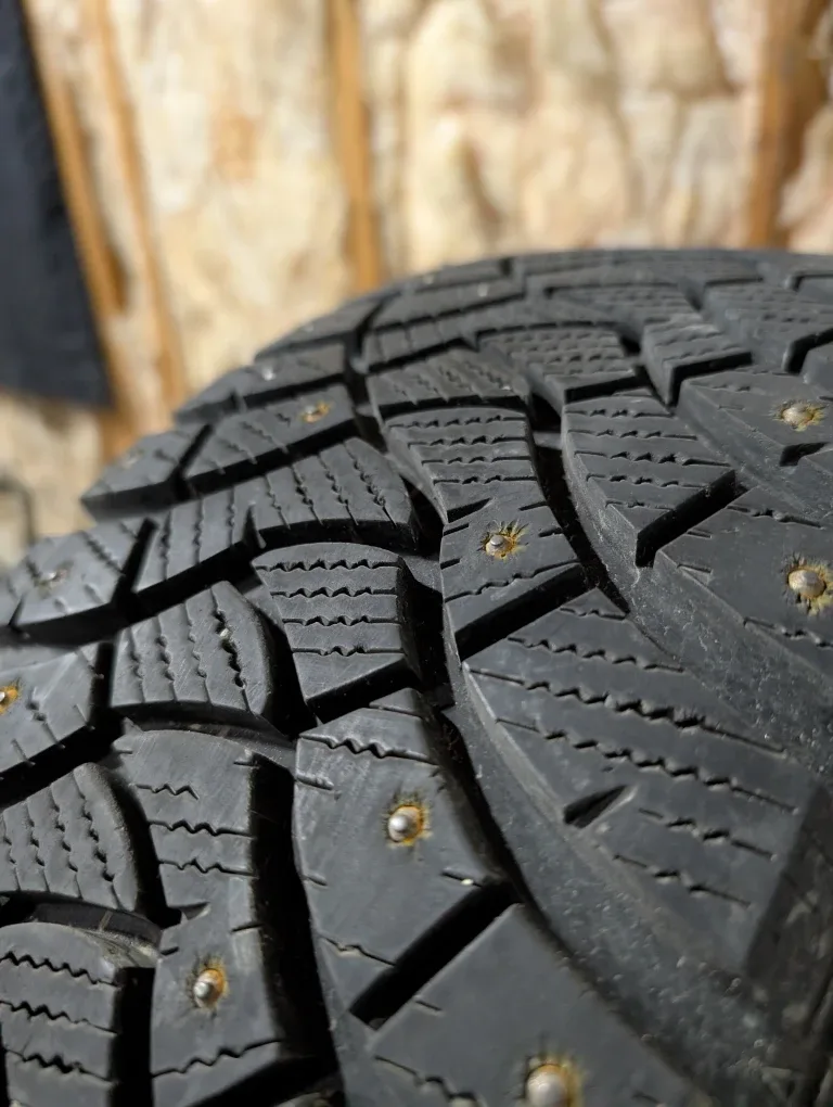 (3)-195/60R15 Studded Winter Tires On Steel Rims 5x114.3 image indicator(2)