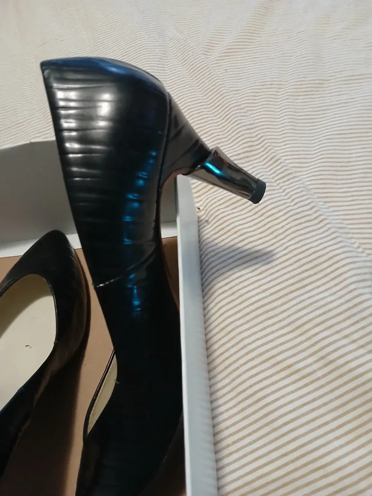 Free Shoes image indicator(2)