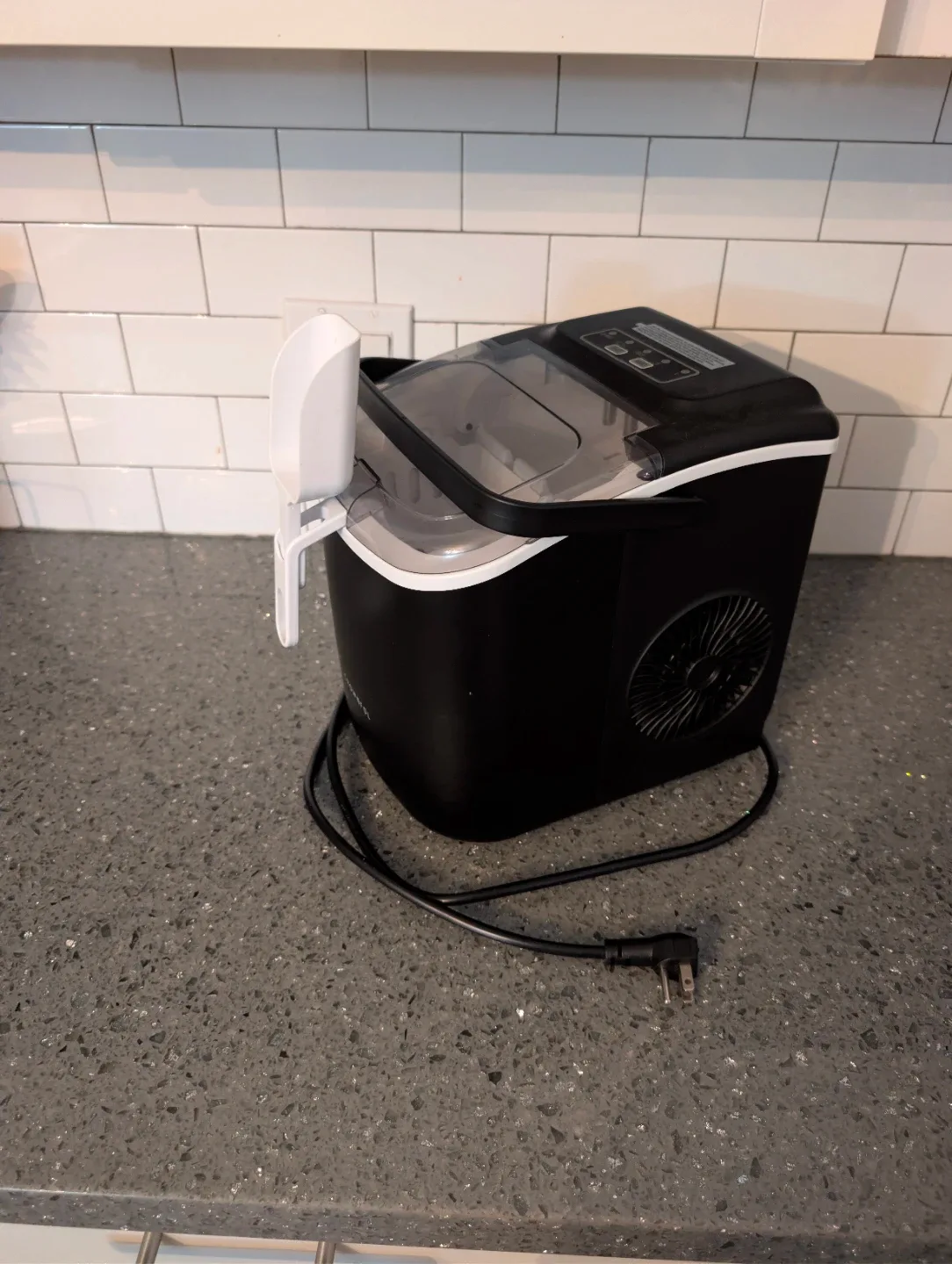 Crownful Ice Maker image indicator(2)