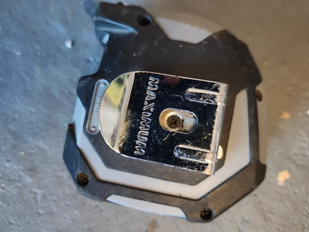 Maximum 25' Tape Measure