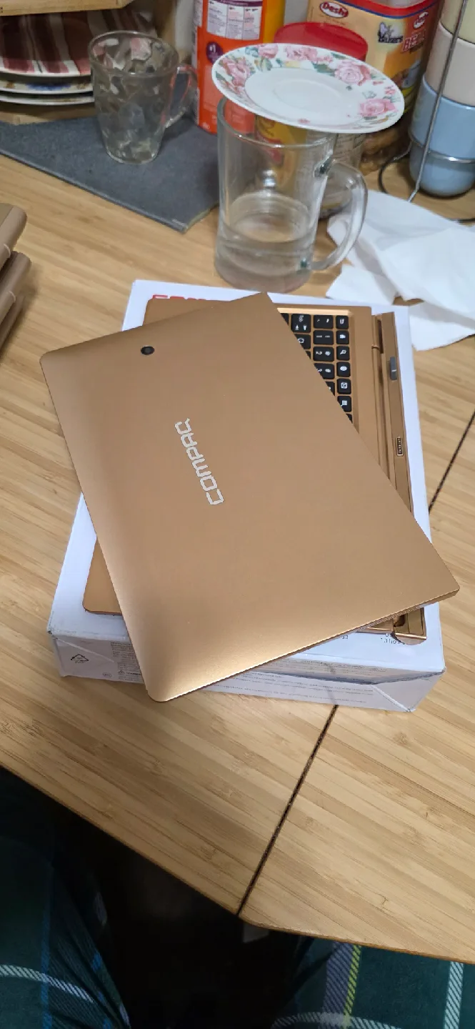 Android Tablet's 2 in 1 32gb 2gb ram thumbnail