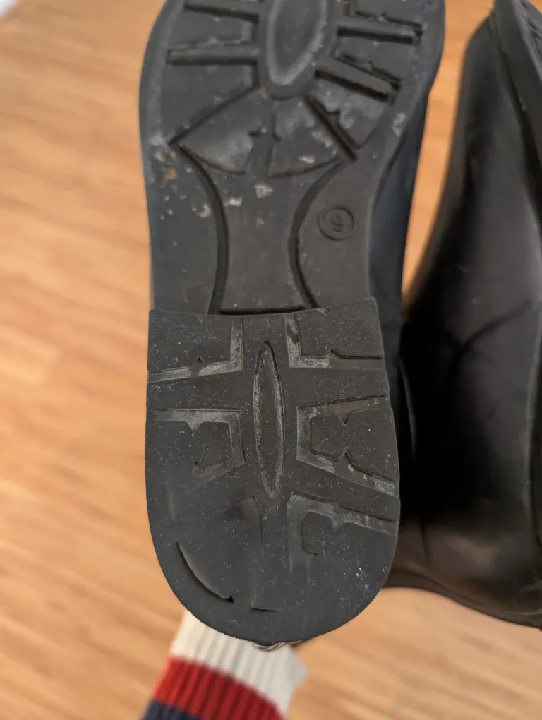 Ripzone Maya Women's Black Chelsea Waterproof Boots Used image indicator(4)