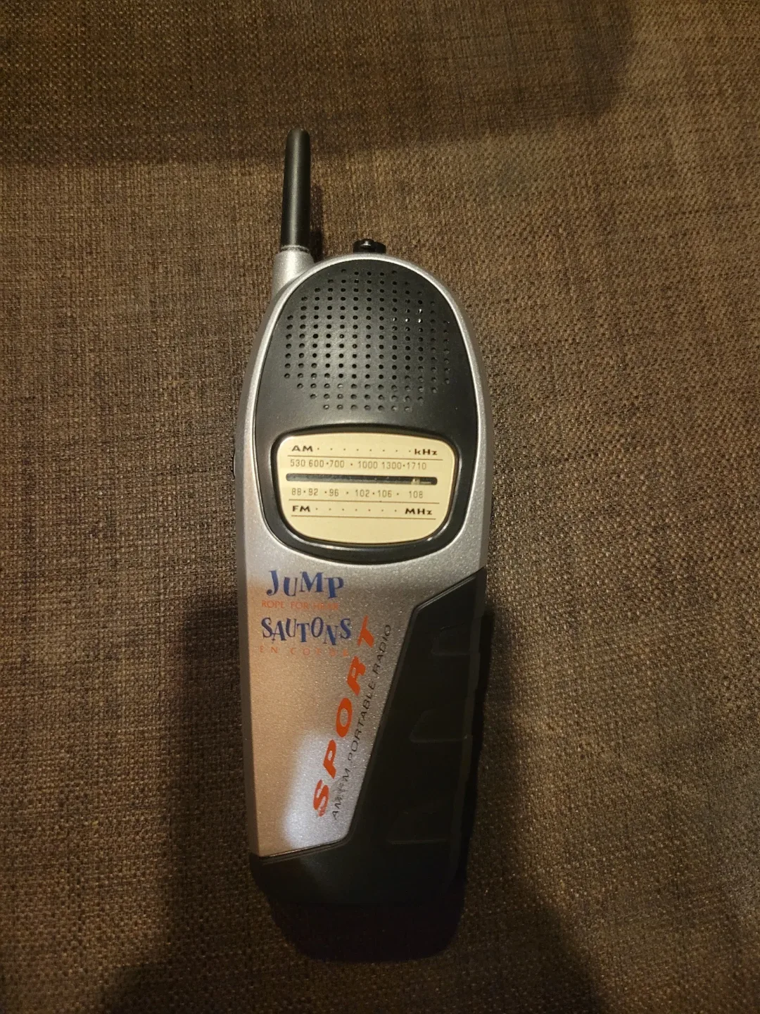 Jump Sport AM/FM Portable Radio