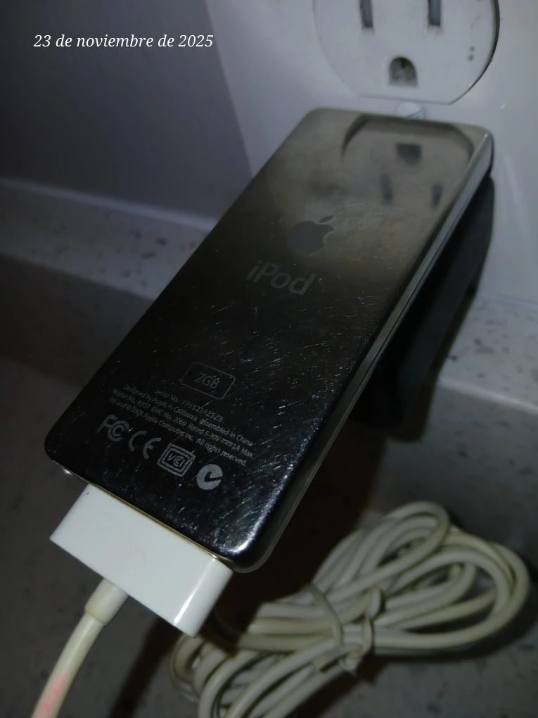 2GB Nano ipod 2nd Generation - photo 5