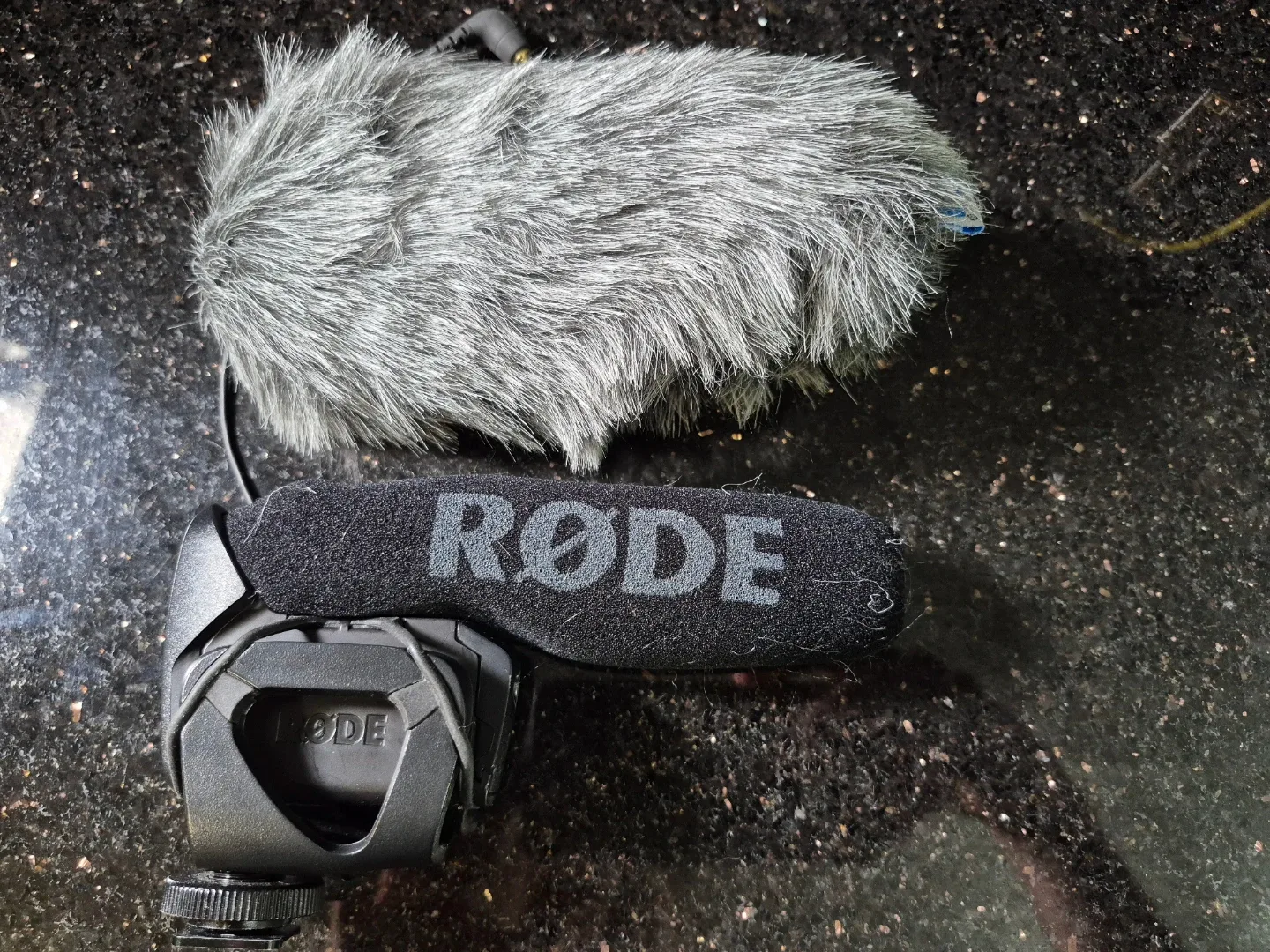 Rode VideoMic Pro Compact Shotgun Microphone image indicator(3)
