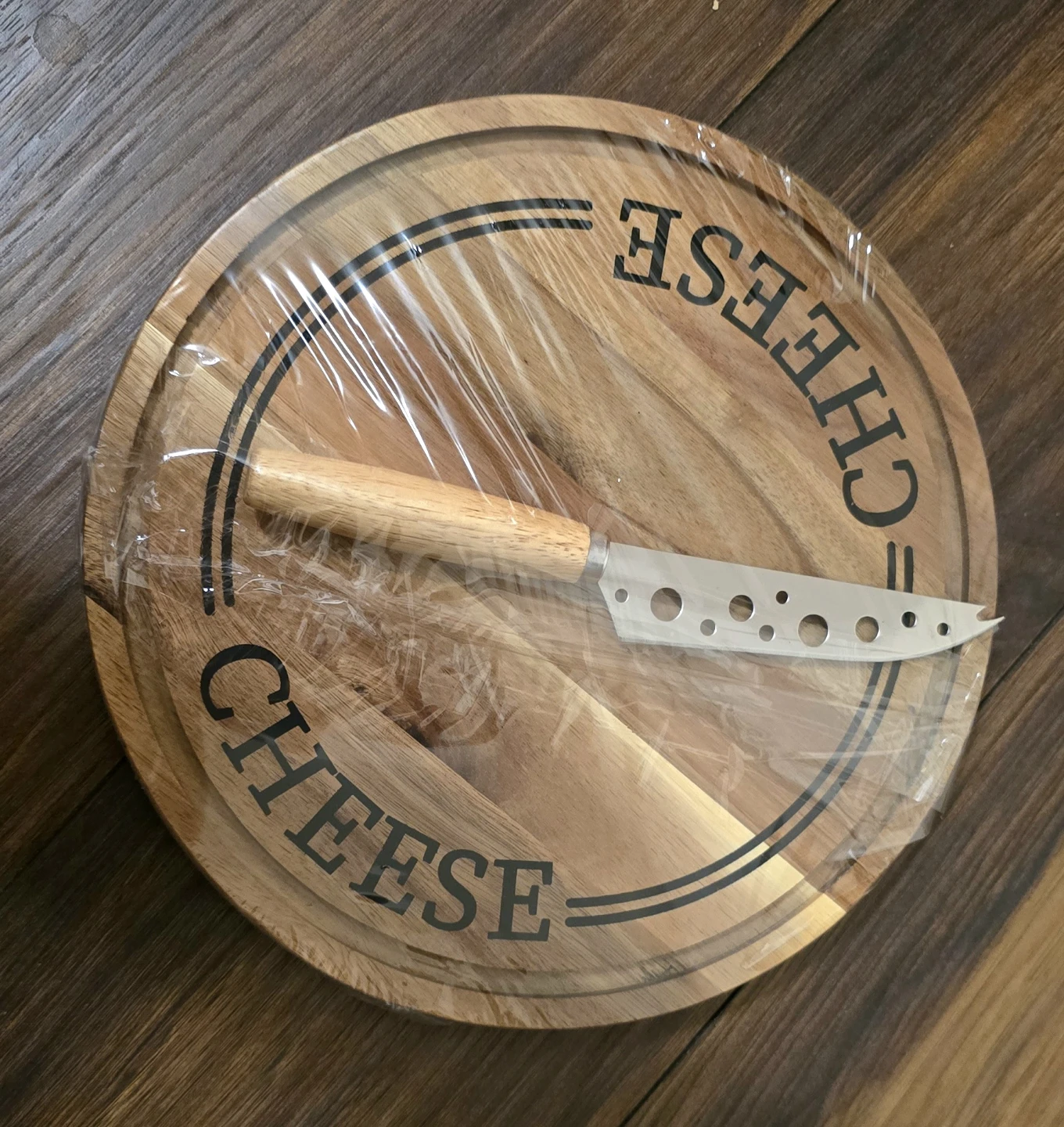 Round Cheese Board with Knife - New
