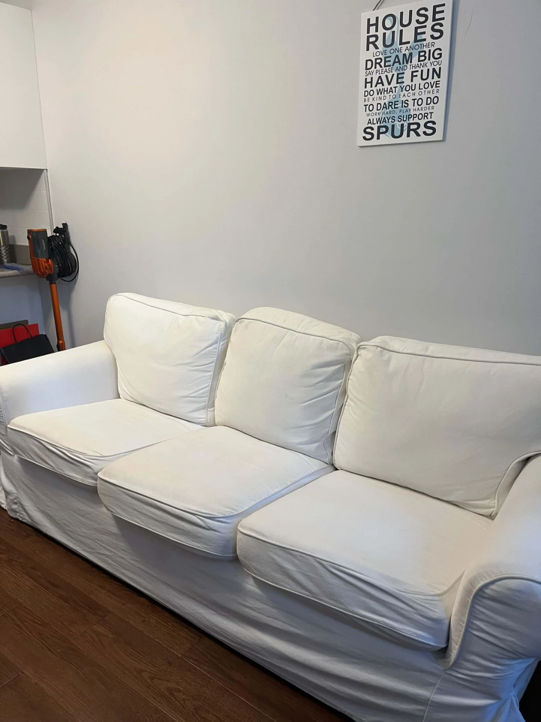 White Sofa - photo 2