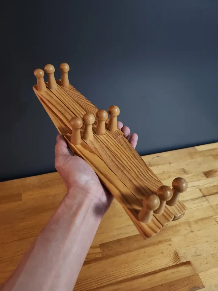 Wooden Accordion Peg Rack image indicator(2)