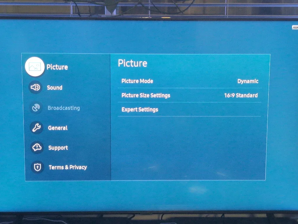 Samsung Smart TV qled 55 inch image indicator(2)