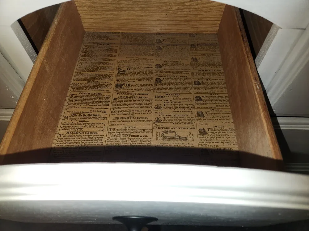 White 9-Drawer Dresser - Excellent Condition! image indicator(3)