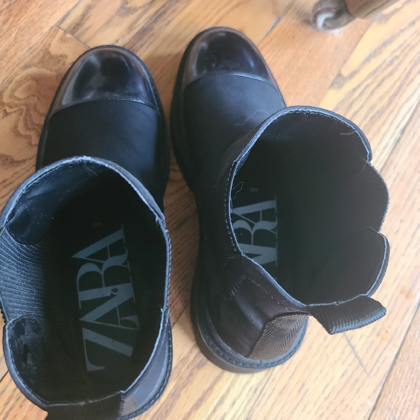 Zara Black Ankle Boots image indicator(2)