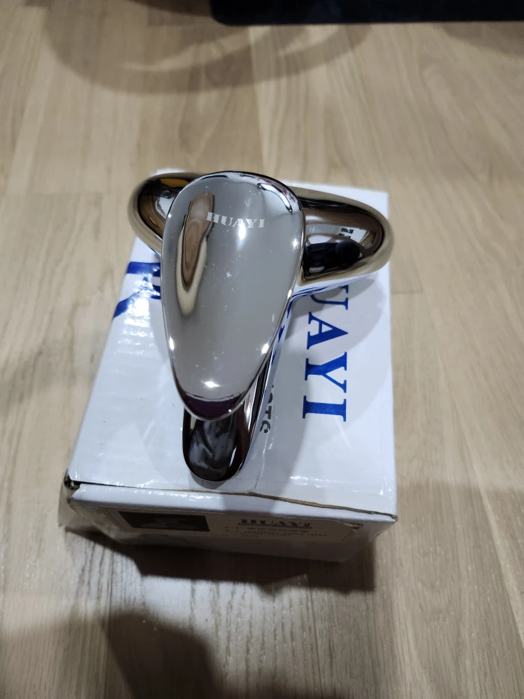 HUAYI 4" Centerset Single Lever Lavatory Faucet - New - photo 3