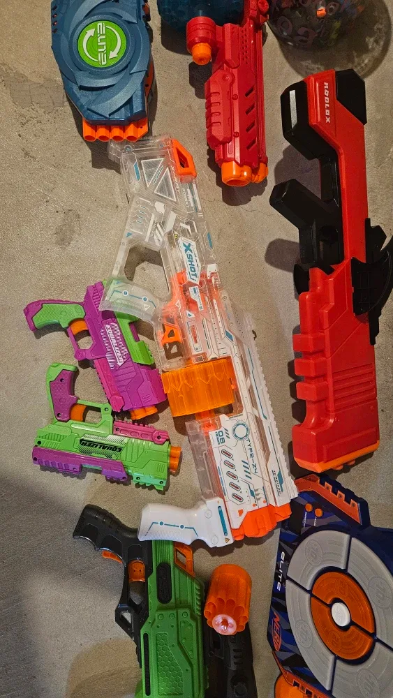 Nerf & X-Shot Blaster Bundle image indicator(3)