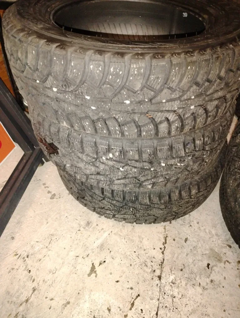 Set of 3 Nordman 5 175/65 R14 Winter Tires