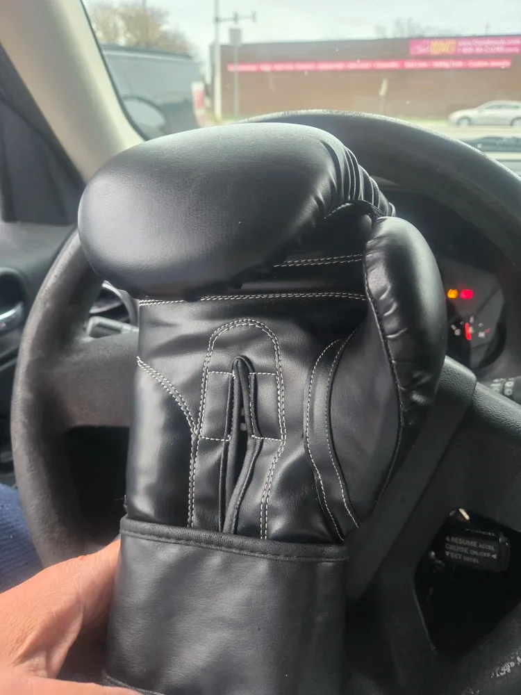 Riot Gear Black Boxing Glove image indicator(2)