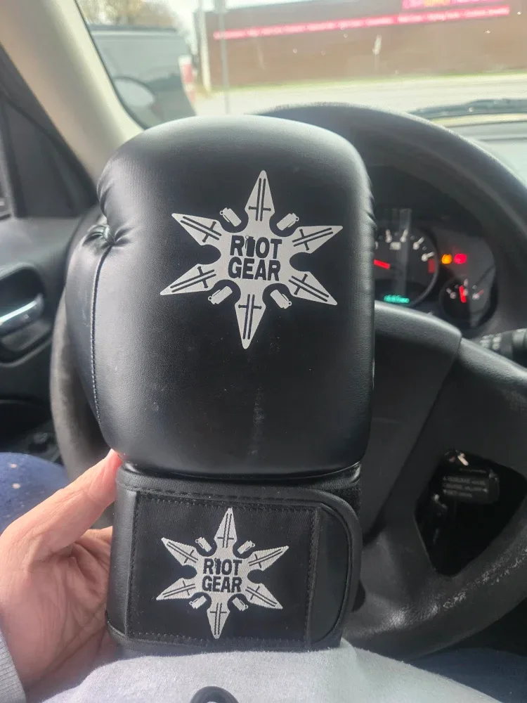 Riot Gear Black Boxing Glove image indicator(3)