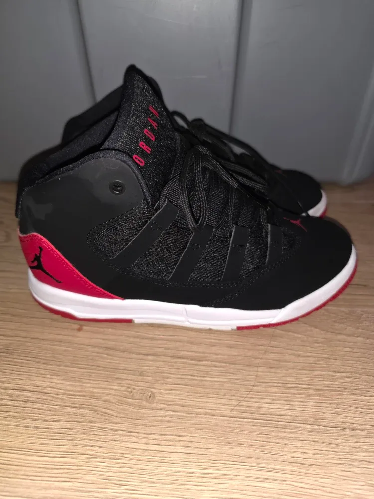 Jordan Max Aura  Sneakers Kids Size US 2Y image indicator(6)