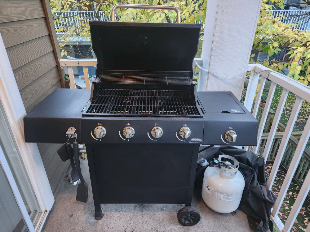 Propane BBQ grill + Tank with gas gauge + Cover - photo 2