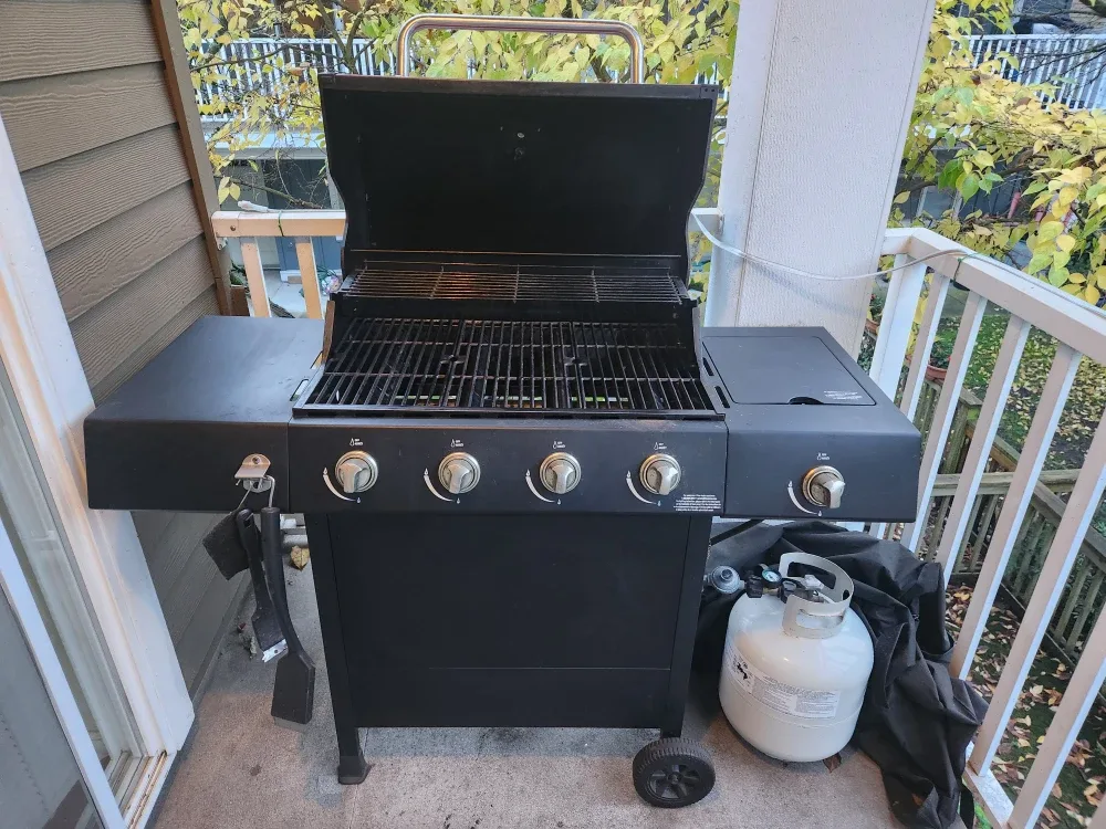 Propane BBQ grill + Tank with gas gauge + Cover image indicator(2)